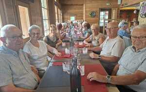 les banquets mensuels pendant l'été